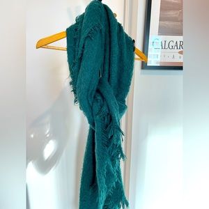 Anthropologie scarf, extremely soft!